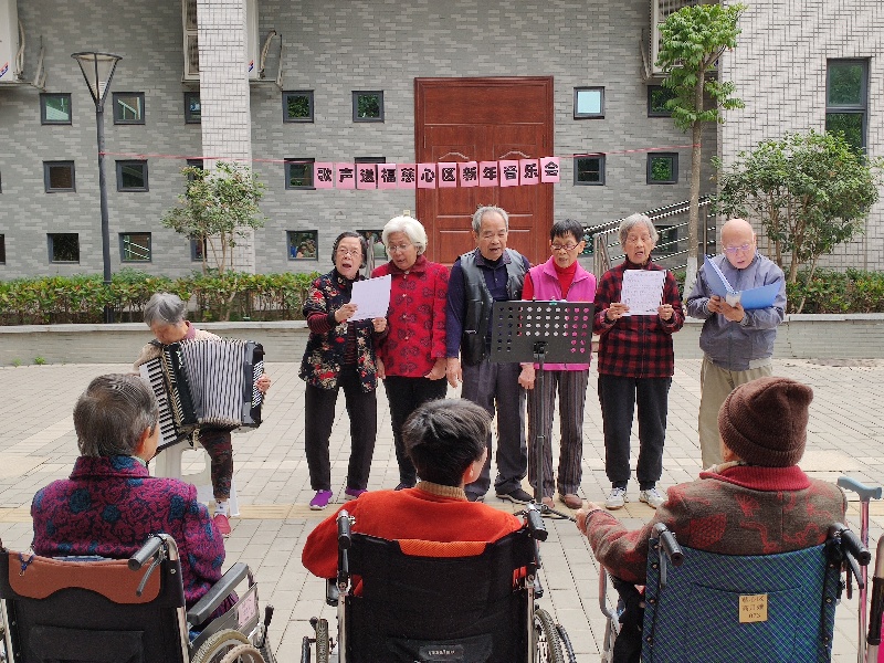 慈心区歌唱队演唱《我和我的祖国》